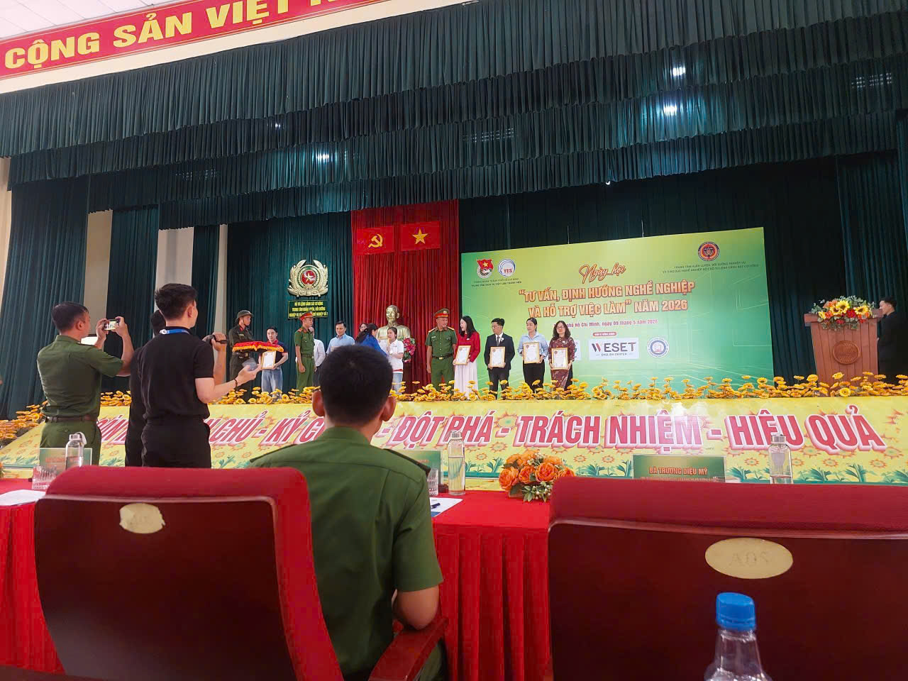 CHƯƠNG TRÌNH 