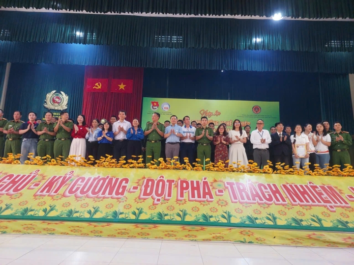 CHƯƠNG TRÌNH 